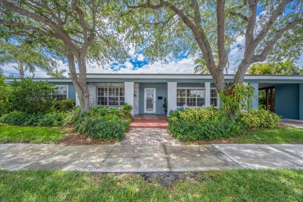 College Park, 2201 N Lakeside Dr, Lake Worth Beach, Florida 33460, image 1
