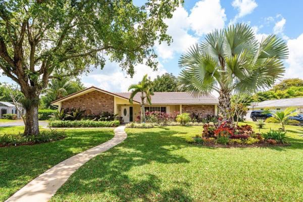Coral Springs Country Club, 2700 NW 106th Ave, Coral Springs, Florida 33065, image 1