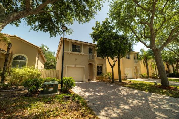 Tahoe At Lakes Of Laguna, 4462 Lake Tahoe Cir, West Palm Beach, Florida 33409, image 1