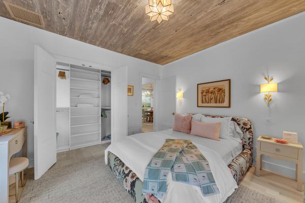 Royal Park, 318 Australian Ave, Palm Beach, Florida 33480, image 1