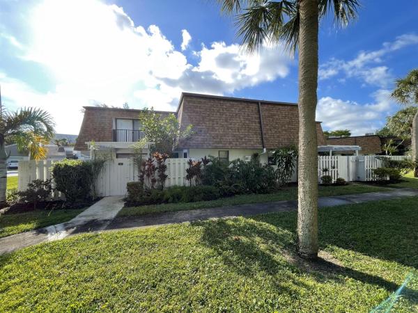 Delray Oaks, 2010 SW 29th 3c Ct #3c, Delray Beach, Florida 33445, image 1