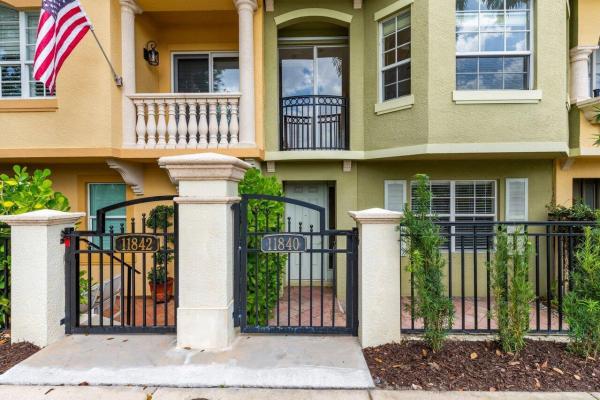 Harbour Oaks, 11840 Valencia Gardens Ave, Palm Beach Gardens, Florida 33410, image 1