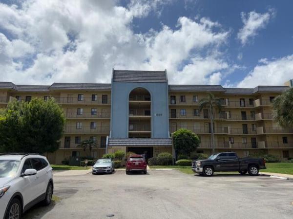 The Tennis Club Of Palm Beach, 2820 Tennis Club Dr #401, West Palm Beach, Florida 33417, image 1
