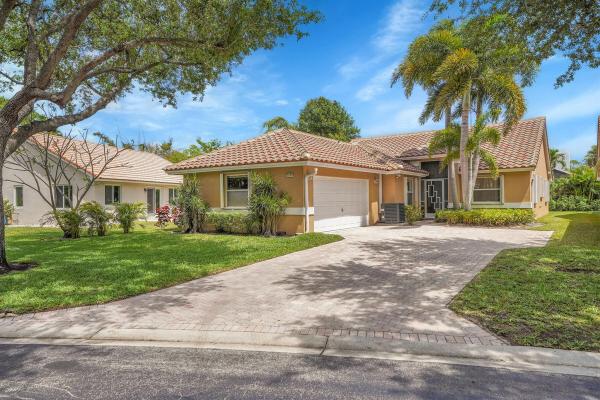 Palm Beach Bath & Tennis, 5295 Grande Palm Cir, Delray Beach, Florida 33484, image 1