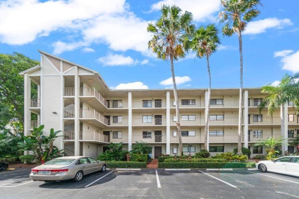 Huntington Lakes 1, 6655 Kensington Ln #302, Delray Beach, Florida 33446, image 1