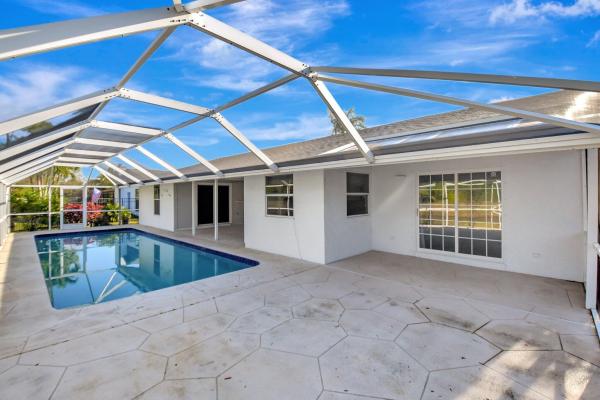 Le Chalet, 8437 Mildred Dr W, Boynton Beach, Florida 33472, image 1