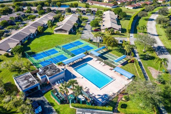 Evergreen At Las Verdes, 5310 Las Verdes Cir #316, Delray Beach, Florida 33484, image 3