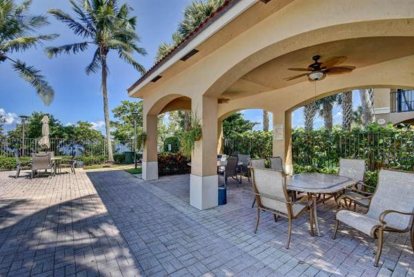 Hypoluxo's Mariner's Cay, 1000 Scotia Dr #204, Hypoluxo, Florida 33462, image 1