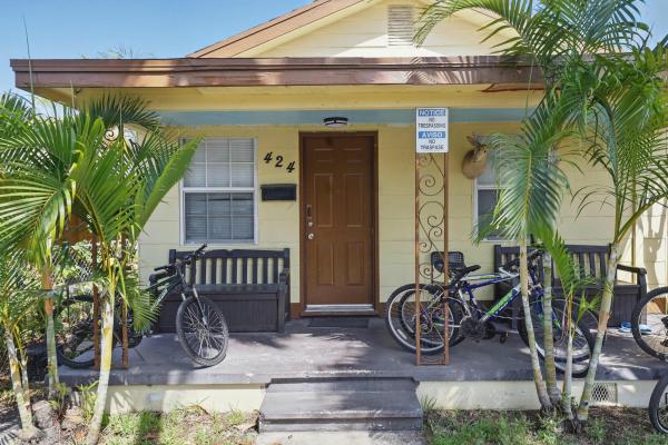 Lake Worth Town, 424 S E St, Lake Worth Beach, Florida 33460, image 1