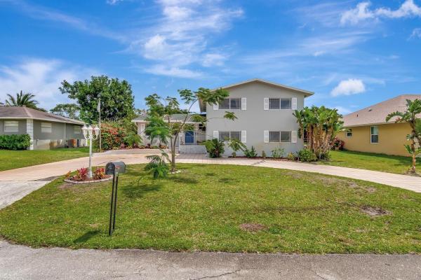 Floral Park, 6630 N Plymouth Dr, Lake Worth Beach, Florida 33462, image 1