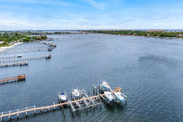 James Place, 1206 S Lake Dr #304, Lantana, Florida 33462, image 3