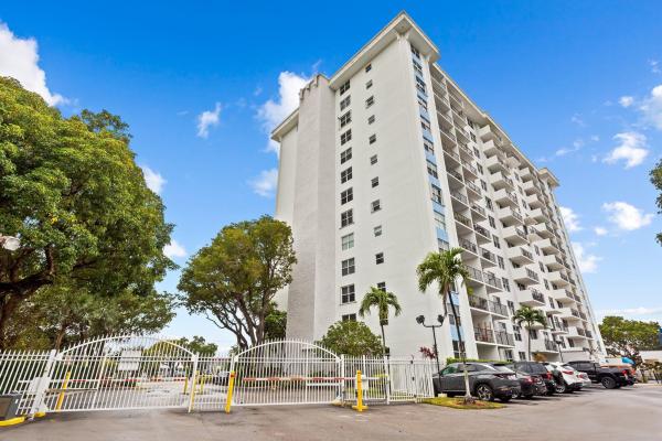 Drake Tower, 1800 N Andrews Ave #12k, Fort Lauderdale, Florida 33311, image 1