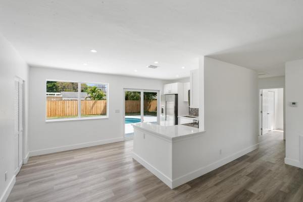 Bonnie Loch, 311 NW 37th St, Deerfield Beach, Florida 33064, image 1