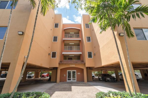 1300 NE 109th St #207, Unincorporated Dade County, Florida 33161, image 1