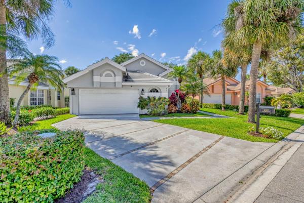 Riverwind At Jonathan's Landing, 16501 Riverwind Ct, Jupiter, Florida 33477, image 1