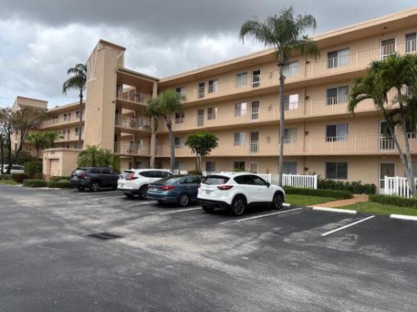 Huntington Lakes 2, 6935 Huntington Ln #205, Delray Beach, Florida 33446, image 1