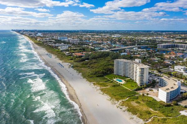 Banyan House, 1225 S Ocean Blvd #103, Delray Beach, Florida 33483, image 1