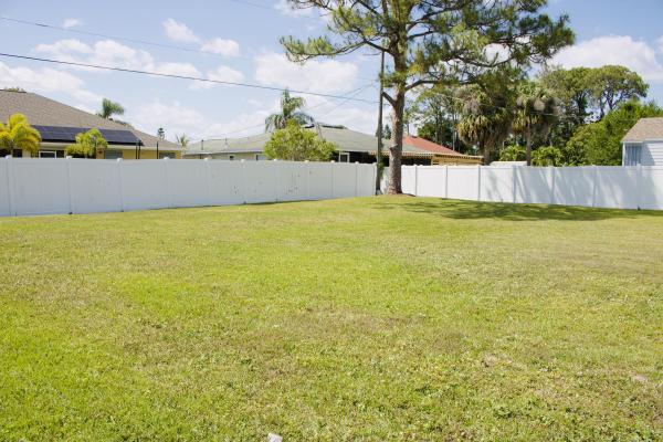 Swan Park, 1150 SW Ivanhoe St, Port St. Lucie, Florida 34983, image 2