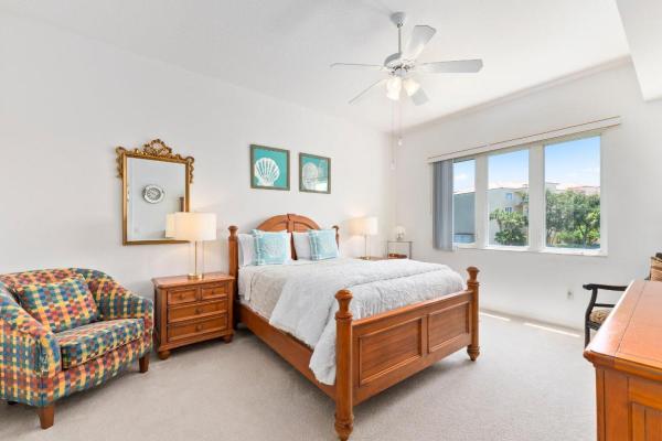 Harbour Isle East, 5 Harbour Isle Dr #203, Fort Pierce, Florida 34949, image 1