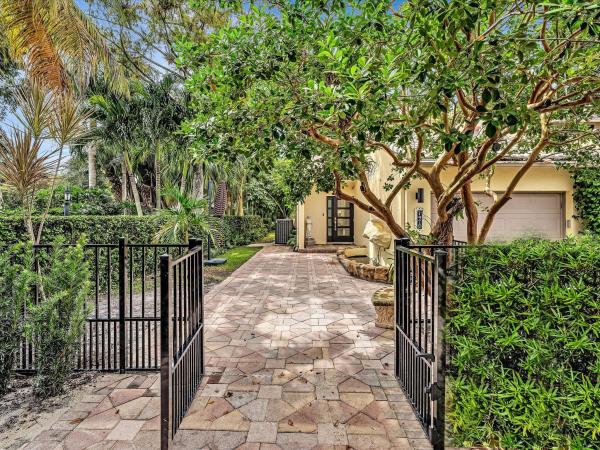 Coventry Green At Wellington, 1970 Canterbury Cir #1970, Wellington, Florida 33414, image 1