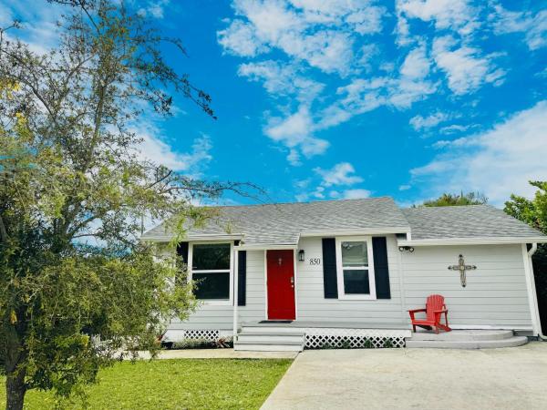Lakeview Ridge, 850 Green St, West Palm Beach, Florida 33405, image 1