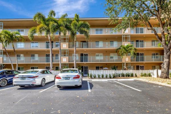 5749 Gemstone Ct #107, Boynton Beach, Florida 33437, image 1