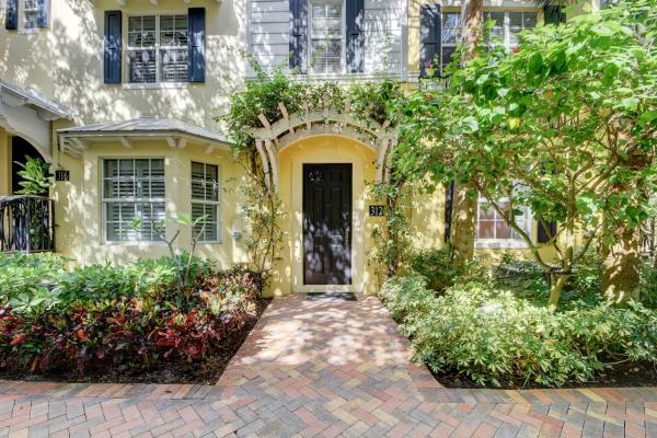 Magnolia Court, 312 N Bromeliad, West Palm Beach, Florida 33401, image 1