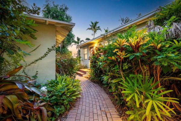 Lake Worth Town, 128 N L St #2, Lake Worth Beach, Florida 33460, image 1