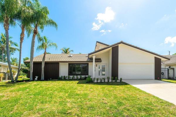 Riverside Pines, 4408 Nicole Cir, Tequesta, Florida 33469, image 1