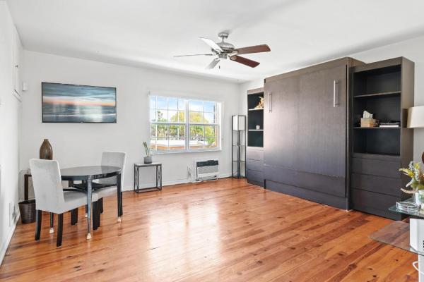 Gulfstream, 31 S Golfview Rd #11, Lake Worth Beach, Florida 33460, image 1