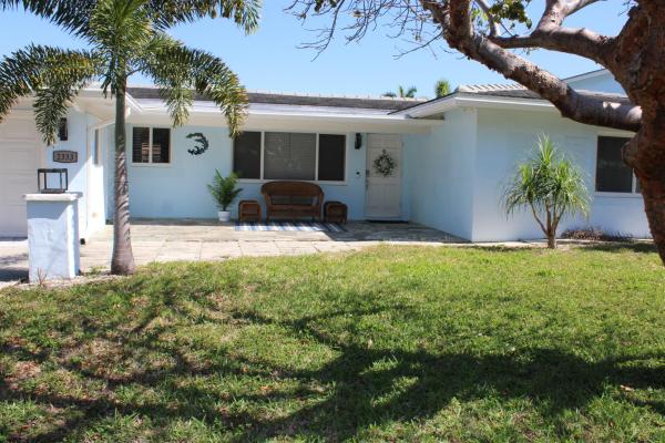 Pompano Isles, 2333 SE 11th St, Pompano Beach, Florida 33062, image 1