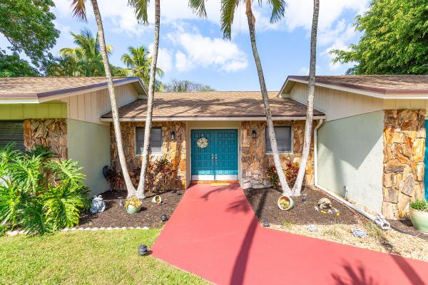 Pinewood East 2 Of Wellington, 267 Old Country Rd, Wellington, Florida 33414, image 1