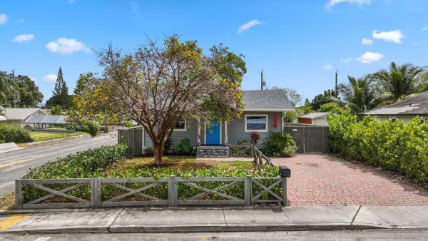 Lake Worth Town, 402 S B St, Lake Worth Beach, Florida 33460, image 1