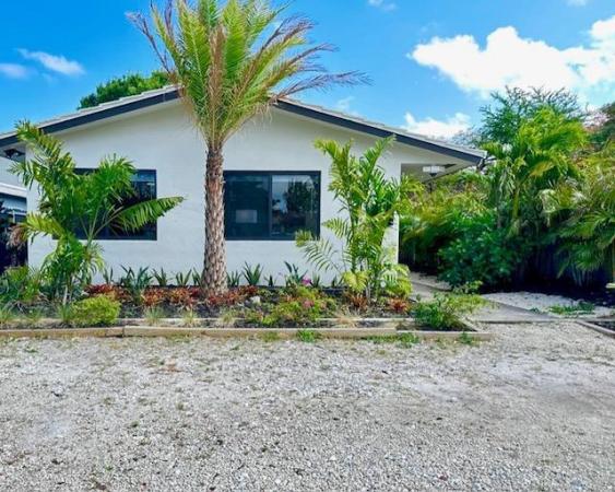 Central Oakland Park, 754 NE 40th St #A-B, Oakland Park, Florida 33334, image 1