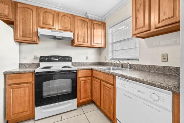 Jamestown, 1638 Embassy Dr #411, West Palm Beach, Florida 33401, image 1