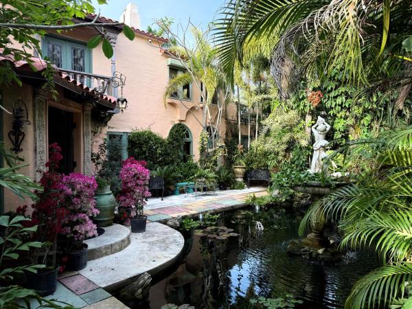 North Shore Terrace, 211 30th St, West Palm Beach, Florida 33407, image 1