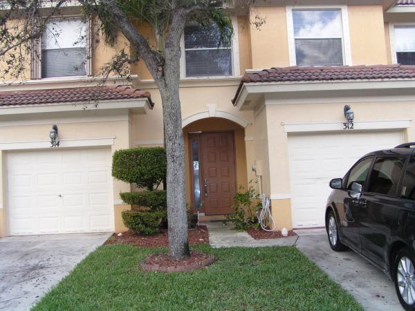 Seminole Lakes, 312 River Bluff Ln, Royal Palm Beach, Florida 33411, image 1