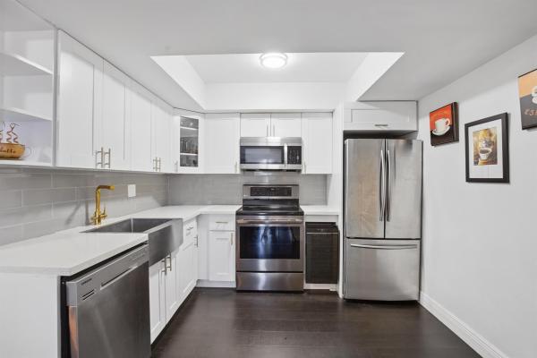 Chateau Wood, 4065 Village Dr #B, Delray Beach, Florida 33445, image 1
