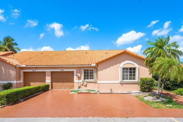Shangri-La At Woodmont, 8500 Cherry Blossom Ln, Tamarac, Florida 33321, image 1