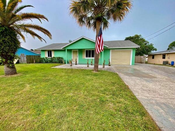 Indian River Estates, 5605 Sunset Blvd, Fort Pierce, Florida 34982, image 1