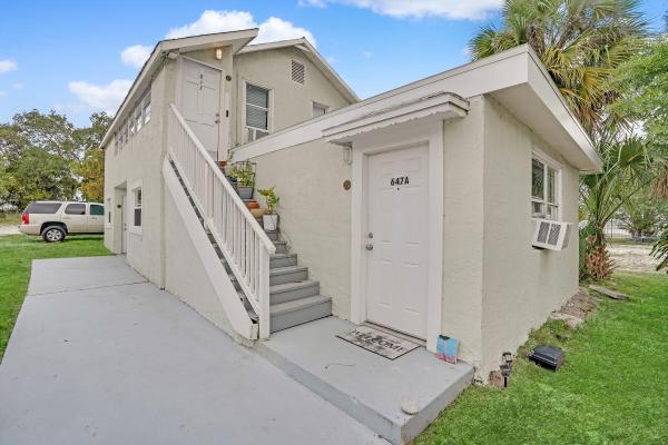 Edgartown, 637 - 647 N 2nd N St, Fort Pierce, Florida 34950, image 2
