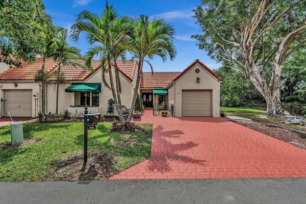L'Ambiance Of Via Verde, 6660 La Pina Ct, Boca Raton, Florida 33433, image 1