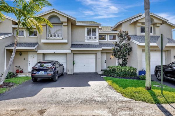 Discovery Pointe, 2190 Discovery Cir, Deerfield Beach, Florida 33442, image 1