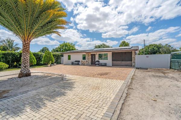 Sutton Terrace South, 4650 Sutton Ter S, West Palm Beach, Florida 33415, image 3