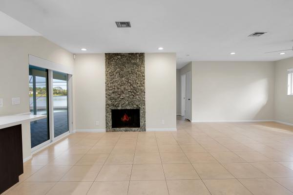 Boca Raton Square, 920 SW 11th Ter, Boca Raton, Florida 33486, image 2
