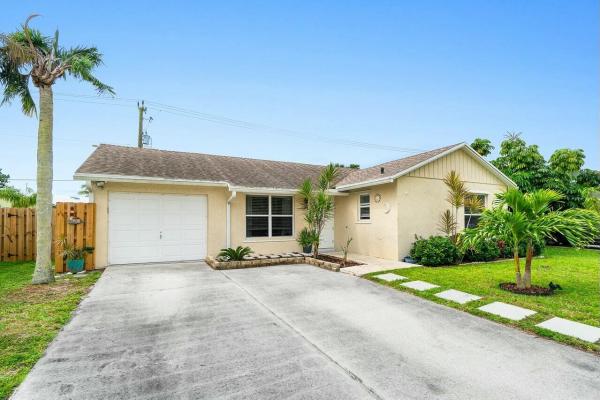 Jupiter Village, 121 Deerfield Dr, Jupiter, Florida 33458, image 1