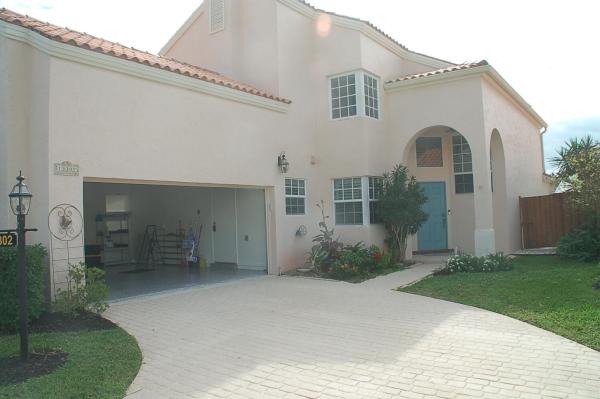 St Tropez At Crystal Pointe, 13302 Saint Tropez Cir, Palm Beach Gardens, Florida 33410, image 1