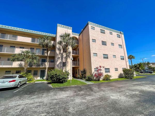 Diamond, 4281 NW 41st St #320, Lauderdale Lakes, Florida 33319, image 1