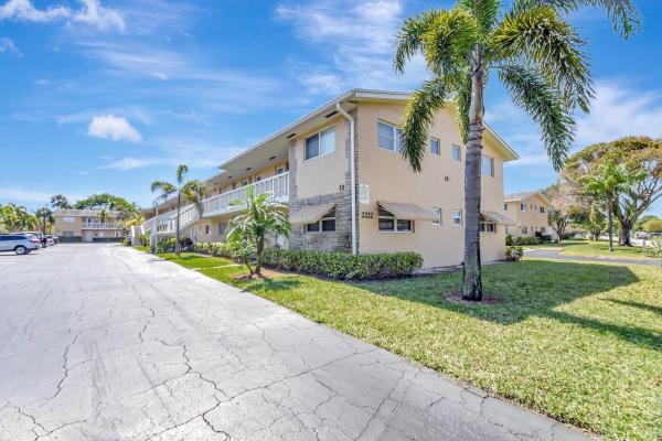 Village Royale, 2222 NE 1st Way #105, Boynton Beach, Florida 33435, image 2