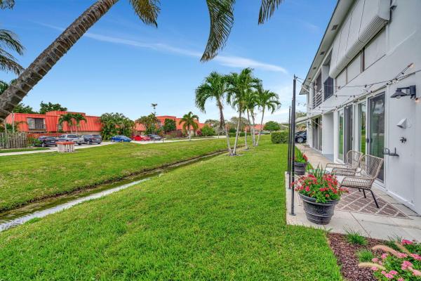 Meridian Park, 3210 Meridian Way #10, Palm Beach Gardens, Florida 33410, image 1